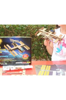 Çocuklar İçin Kendin Yap Set; Güneş Enerjili Uzay İstasyonu